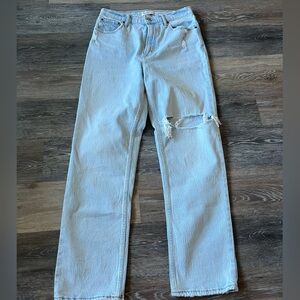Abercrombie - High Rise Straight Jean